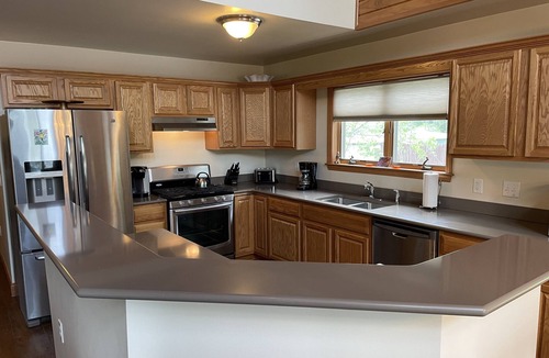 Maryland House | Riverbend waterfront, game room, fire pit, private dock