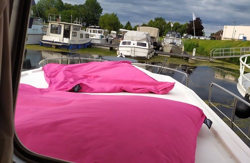 Saint-Usage House | Riverboat with dockside terrace or navigation option WITHOUT PERMIT