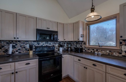 Cape Vincent House | RiverBreeze Retreat - Two Homes w/River Views