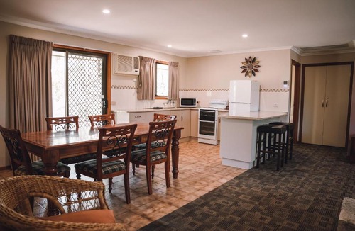 Monash Apartment | Riverbush Cottages