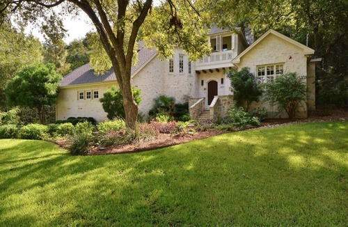 Davenport Ranch West House | Rivercrest Oasis on Lake Austin Street with Private Dock, Pool & Hot Tub