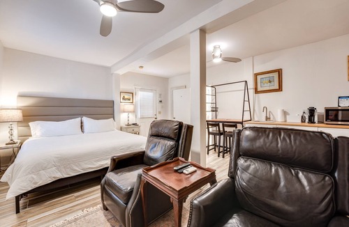 Five Points Bed & Breakfast | Riverdale Inn