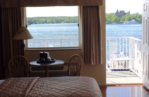 Alexandria Bay Resort | Riveredge Resort