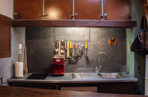 Riverenert Cottage | Riverenert: average house south mountain