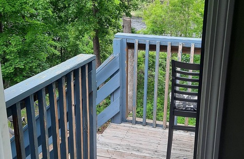 Montague Apartment | Riverfront 2 Bedroom Unit 2