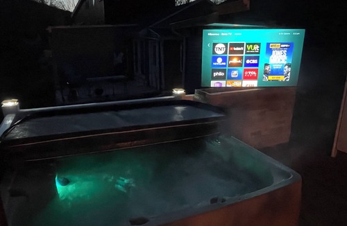 Martins Creek House | Riverfront 3-bedroom house