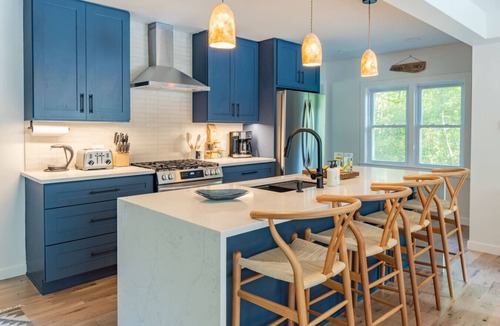 Mount Marion House | Riverfront 4BR | Winter Views & Hot Tub