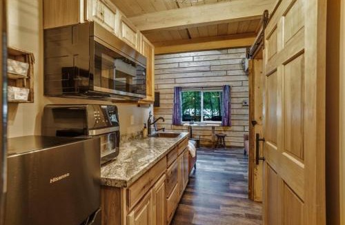 Houston House | Riverfront, Authentic, Luxury Log Cabin-Black Bear