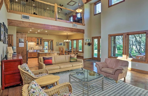 Blanco House | Riverfront Blanco Home w/Shaded Porch + Hot Tub