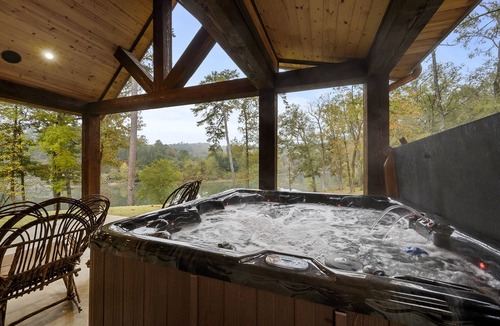 Golden Cabin | Riverfront Cabin-160 acres/Mtn & River Views!Hiking Trails!Kayaks Provided!