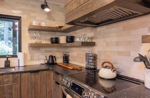 Cherry Log Cabin | Riverfront Cabin, Game Room, Hot Tub, Fire Pit! Only 10 mins from Downtown BR!