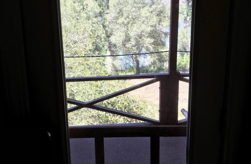 Placerville House | Riverfront Cabin in Coloma!