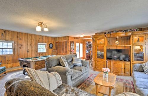 Alger House | Riverfront Cabin in Alger w/Patio & WiFi!