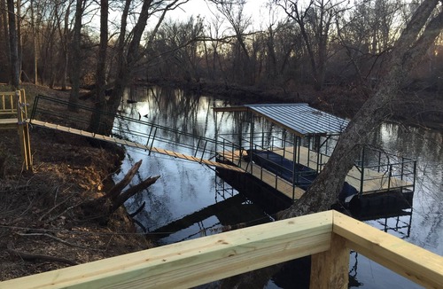 Wilburn Cabin | Riverfront Cabin on Exclusive Jon's Pocket!