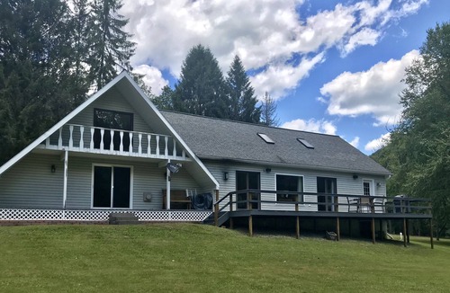 Drifting Cabin | Riverfront Cabin Oasis/PSU football/Elk viewing