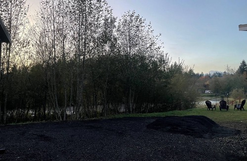 Elma Cabin | Riverfront Cabin on the Satsop River