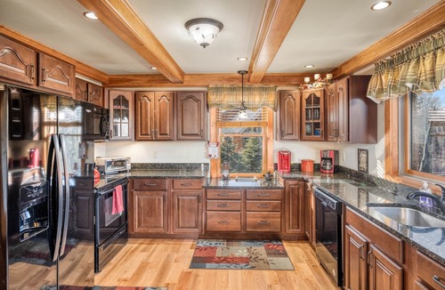 Twin Mountain House | Riverfront Cabin|Fireplace|Fire pit | White Mountains| Hiking