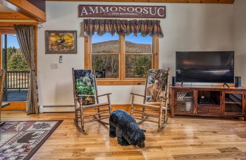 Twin Mountain House | Riverfront Cabin|Fireplace|Fire pit | White Mountains| Hiking