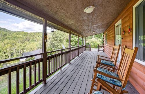 Tuckasegee House | Riverfront Cabin w/Mtn Views in Tuckasegee!