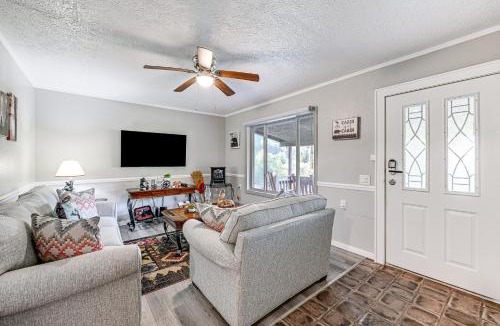 Tuckasegee House | Riverfront Cabin w/Mtn Views in Tuckasegee!