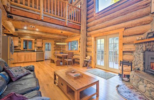 Gold Bar House | Riverfront Cabin with Hot Tub 2 Mi to Eagle Falls