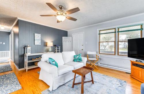 Colonial Beach House | Riverfront Colonial Beach Home w/Private Beach!