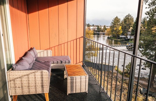Bend Condo | Riverfront Condo 2 blocks to downtown Bend