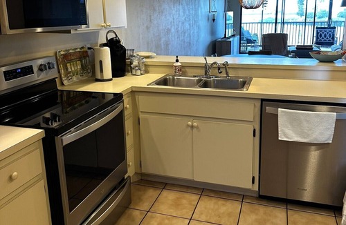 Cocoa Isles Condo | RIVERFRONT CONDO LIVING! Marvelous 2-bedroom condo in Cocoa Beach