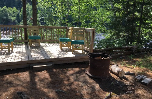 Durham Bridge Cottage | Riverfront Cottage
