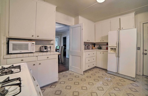 Ben Lomond Cottage | Riverfront Cottage in Redwoods w/Decks + Beach!