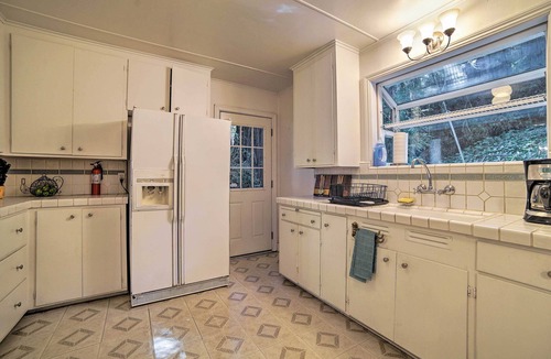 Ben Lomond Cottage | Riverfront Cottage in Redwoods w/Decks + Beach!