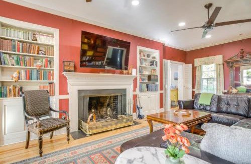 Denton House | Riverfront Denton Estate on 7 Acres w/Heated Pool