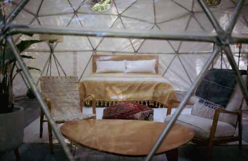 Westfir RV Rental | Riverfront Dome Escape w/Sauna