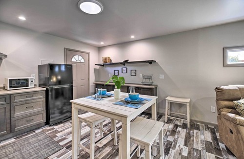Elizabethton Cottage | Riverfront Elizabethton Detached Studio w/Grill