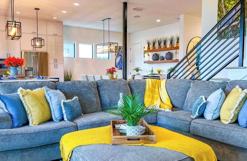 South Seminole Heights House | Riverfront Escape | Pool/Spa, Fire Pit & Games