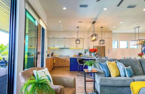 South Seminole Heights House | Riverfront Escape | Pool/Spa, Fire Pit & Games