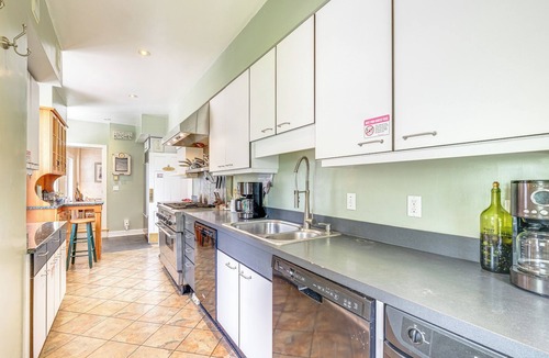 Radford House | Riverfront Estate Near Virginia Tech
