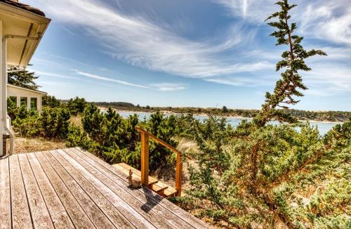 Florence House | Riverfront Estate