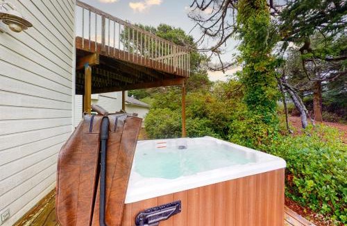 Florence House | Riverfront Estate