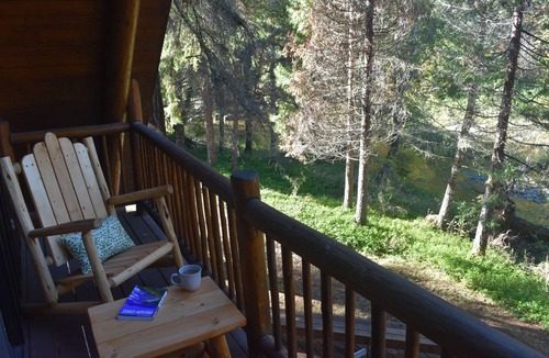 Douglas County Cabin | Riverfront Farwood Cabin Retreat