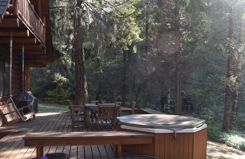 Douglas County Cabin | Riverfront Farwood Cabin Retreat