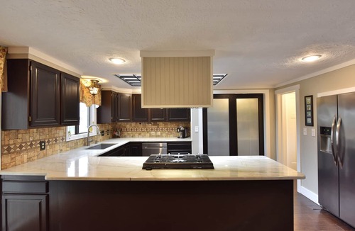 Stafford - Tualatin Valley House | Riverfront Garden House with private river access