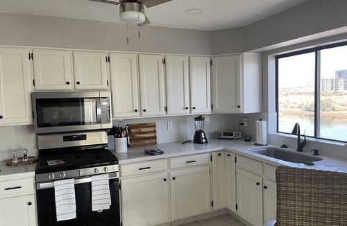 Bullhead City House | Riverfront Getaway!