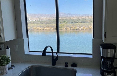 Bullhead City House | Riverfront Getaway!