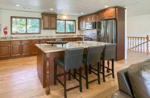 Shady Cove House | Riverfront Getaway, Beautifully Remodeled Home