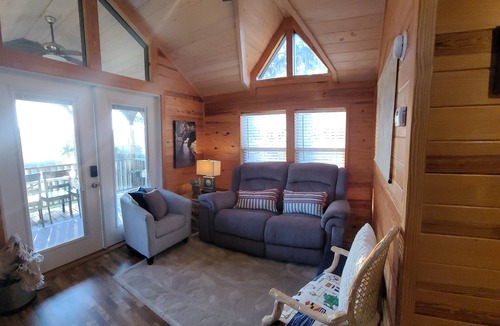 Brunswick Cabin | Riverfront Getaway