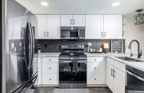 Townsend Cabin | Riverfront getaway, Walking distance to Awesome!