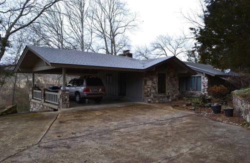 Cherokee Village House | Riverfront, golf course retreat with pool!