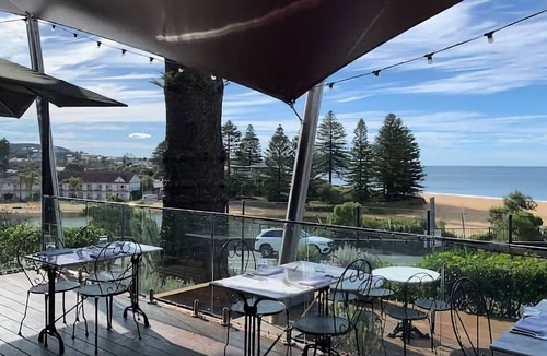 Chittaway Point House | Riverfront Heated Pool Sauna Kayaks