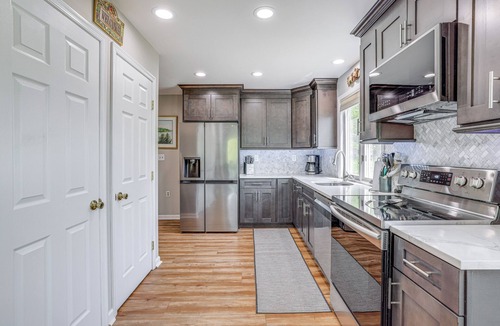 Finesville House | Riverfront Home in Phillipsburg w/Deck & Yard!